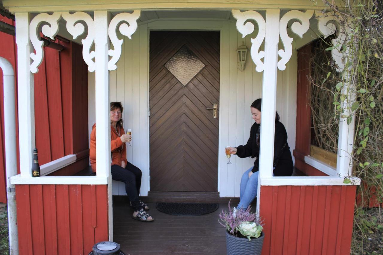 Charmig Hallandslaenga Naera Ullared Bagian luar foto